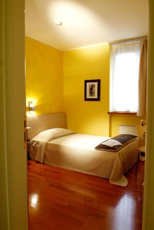 Hotel Fontana Santa Грумело дел Монте Стая снимка