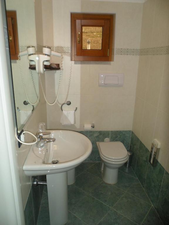 Hotel Fontana Santa Грумело дел Монте Стая снимка