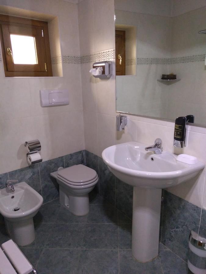 Hotel Fontana Santa Грумело дел Монте Екстериор снимка